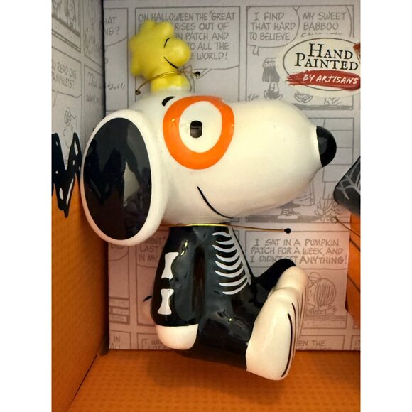 Peanuts Halloween Snoopy & Woodstock Spooky Dog House Salt & Pepper Shaker Set‎ - Picture 6 of 7